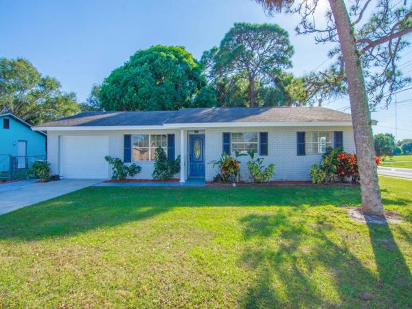 Pinecrest Estates, 3215 Indiana Ct, Fort Pierce, Florida 34947, image 1