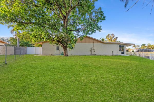 Gates Of Hillsboro, 3955 NW 3rd Ct, Deerfield Beach, Florida 33442, image 3