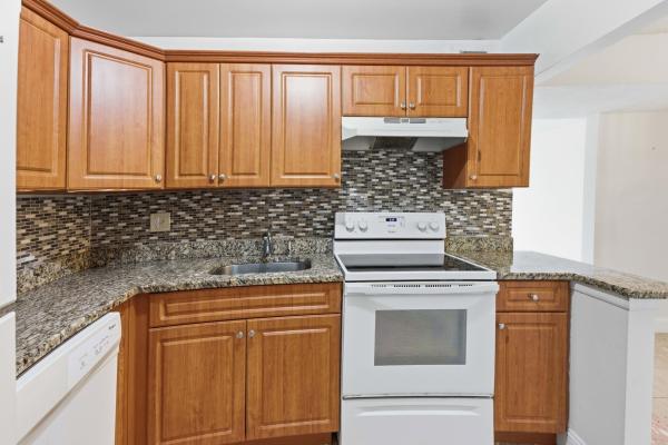 Casa Del Rio, 490 NW 20th St #3160, Boca Raton, Florida 33431, image 2