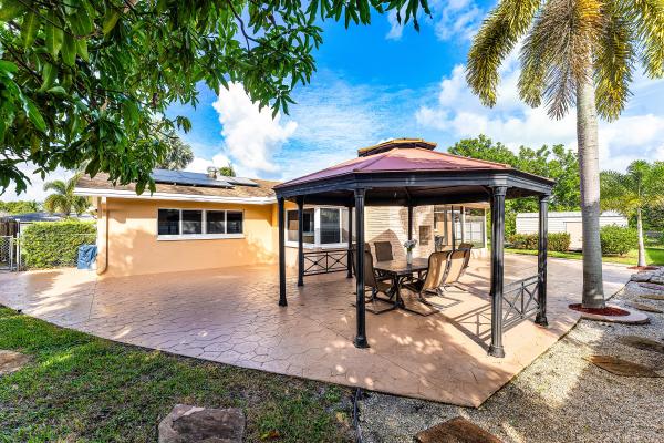 Plantation Landings, 1540 SW 56th Ave, Plantation, Florida 33317, image 2