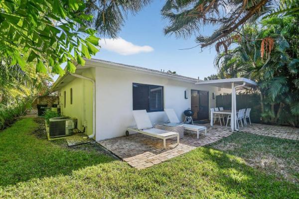 2904 Spanish Trl, Lake Park, Florida 33483, image 1