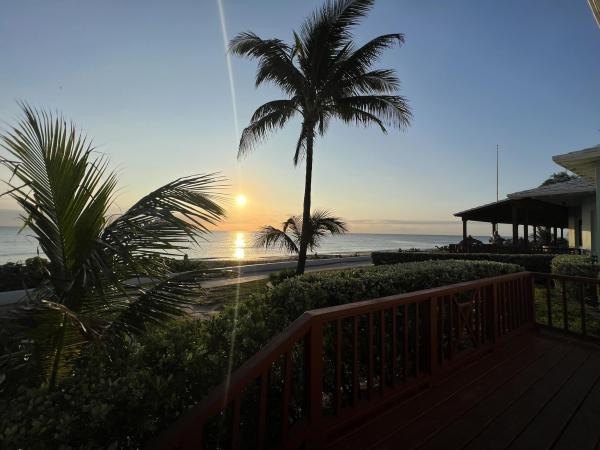 Briny Breezes Mobile Home Park, 203 S Ibis Dr, Briny Breezes, Florida 33435, image 1