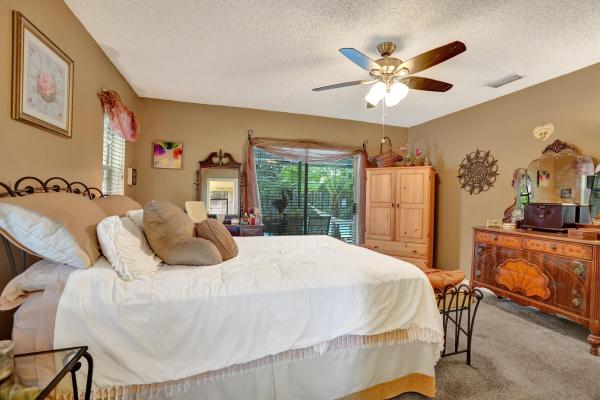 Huntington Woods, 194 Parkwood Dr, Royal Palm Beach, Florida 33411, image 2