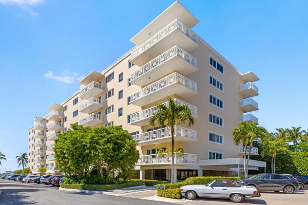 Lake Towers, 250 Bradley Pl #309, Palm Beach, Florida 33480, image 3