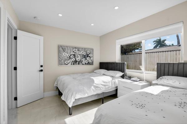 Villa Rica, 3751 NE 5th Ave, Boca Raton, Florida 33431, image 1