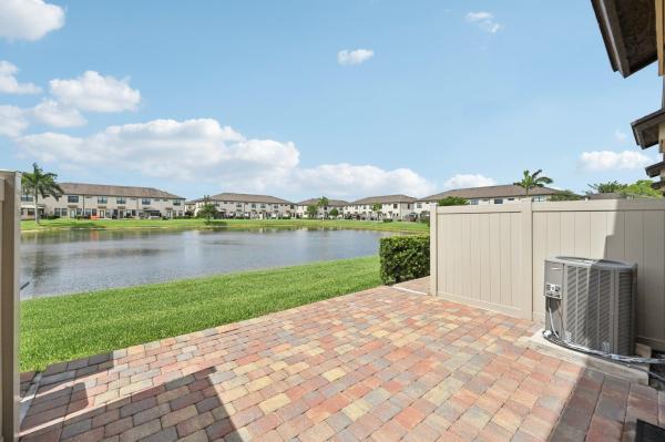 Preston Square, 2808 Troubadour St, Palm Springs, Florida 33406, image 1