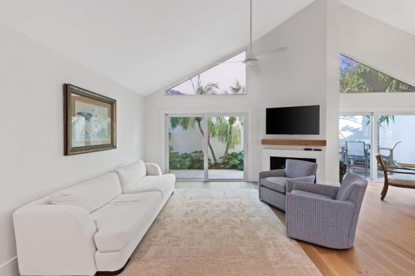 Green's Cay Of Jonathan's Landing, 17012 Traverse Cir, Jupiter, Florida 33477, image 3