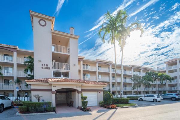 Huntington Pointe, 6065 Pointe Regal Cir #409, Delray Beach, Florida 33484, image 1