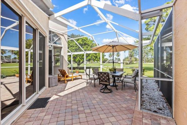 Villa D'Este, 73 Via Verona, Palm Beach Gardens, Florida 33418, image 1