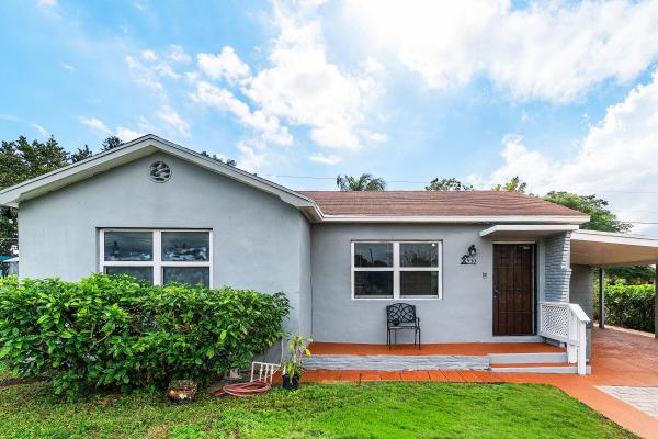 Northmore, 930 43rd St, West Palm Beach, Florida 33407, image 1