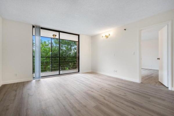 Sunrise Of Palm Beach, 7770 Tahiti Ln #405, Lake Worth, Florida 33467, image 1