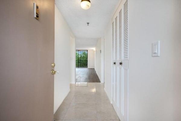 Sunrise Of Palm Beach, 7770 Tahiti Ln #405, Lake Worth, Florida 33467, image 3
