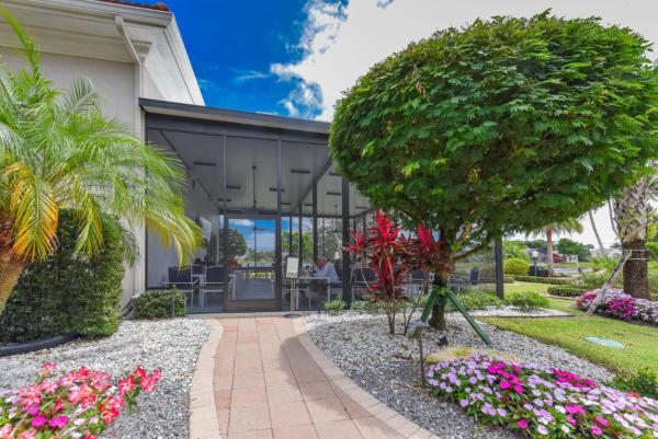 Valencia Lakes, 11654 Caracas Blvd, Boynton Beach, Florida 33437, image 2
