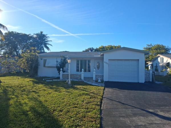 Oakland Estates, 4221 NW 51st Ave, Lauderdale Lakes, Florida 33319, image 2