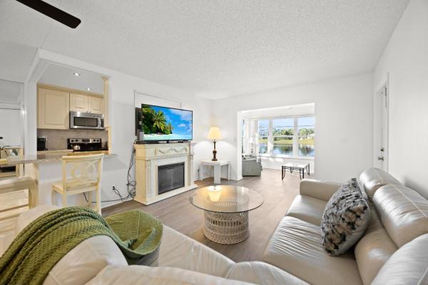 High Point 1 & 2 Of Delray West, 14604 Canalview Dr #B, Delray Beach, Florida 33484, image 1