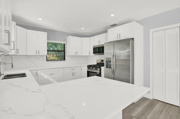 Gale Lake Worth, 320 33rd St, West Palm Beach, Florida 33407, image 1