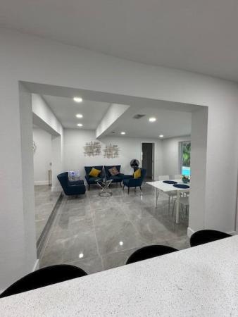 632 Las Palmas Park, Hypoluxo, Florida 33435, image 1