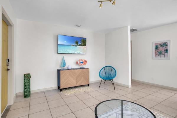 Edgewood, 1840 SW 24th St #1-2, Fort Lauderdale, Florida 33315, image 1