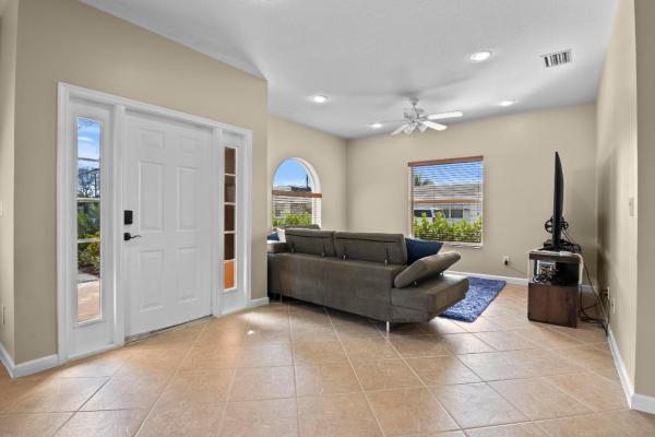 Lake Worth Town, 731 S J St, Lake Worth Beach, Florida 33460, image 1