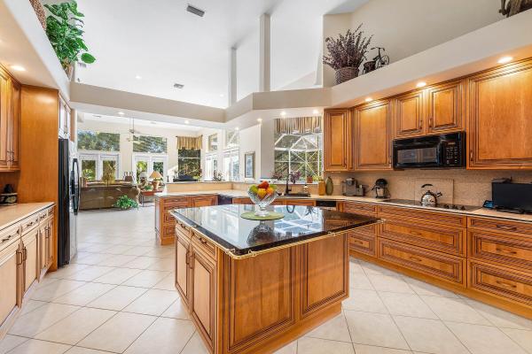 Marlwood Estates, 16 Rabbits Run, Palm Beach Gardens, Florida 33418, image 1