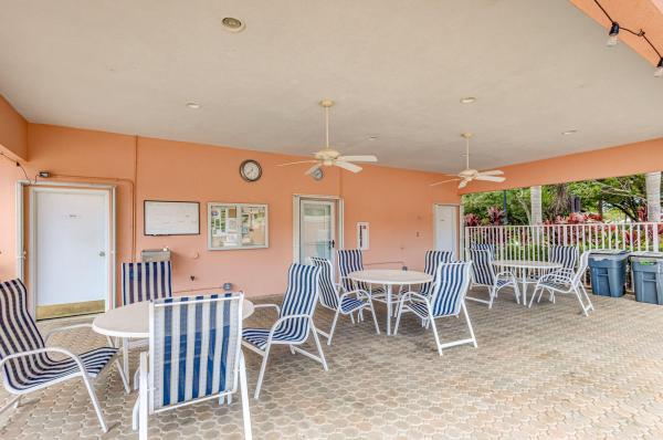 Garden Oaks, 4238 Royal Oak Dr, Palm Beach Gardens, Florida 33410, image 2