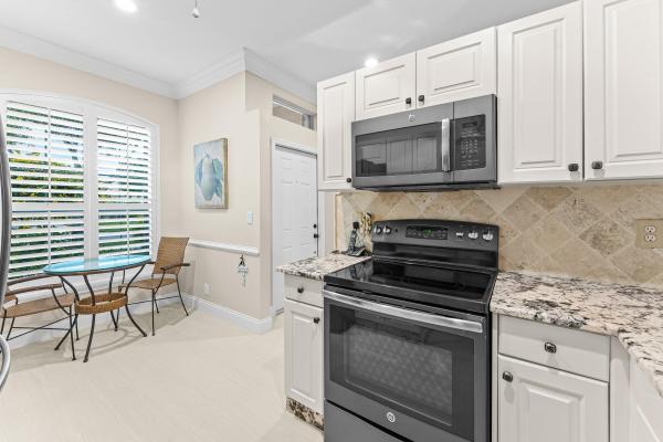 Pelican Cove At Baywinds, 2775 Clipper Cir, West Palm Beach, Florida 33411, image 3