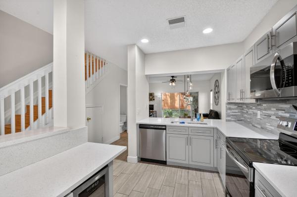 Palmbrooke Townhomes, 5015 Palmbrooke Cir, West Palm Beach, Florida 33417, image 1