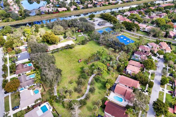 Coquina Lakes, 4571 NW 6th St, Deerfield Beach, Florida 33442, image 2