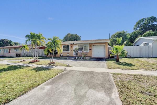 Pompano Golf Estates, 640 NE 24th St, Pompano Beach, Florida 33064, image 1