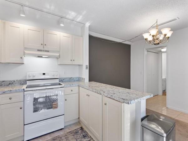 The Pines At Lawnwood, 1458 N Lawnwood Cir #24b, Fort Pierce, Florida 34950, image 2