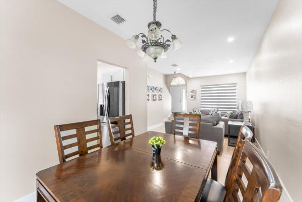 Eagle's Cay, 5309 Eagle Cay Ct, Coconut Creek, Florida 33073, image 2