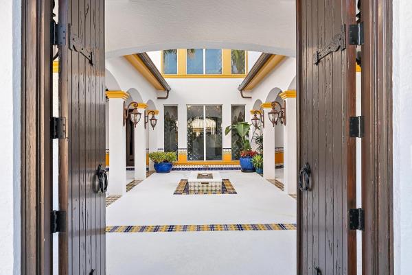 Commodores Pocket, 2929 Marys Way, Palm Beach Gardens, Florida 33410, image 1