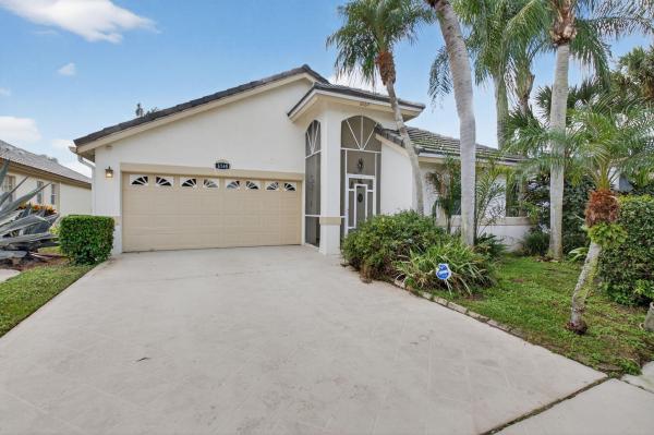 Lakeridge, 6165 Bay Isles Dr, Boynton Beach, Florida 33437, image 2