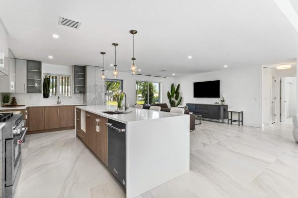 Forest Hills, 902 SW 27th Pl, Boynton Beach, Florida 33435, image 2