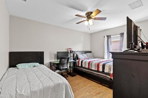 Inlet City, 850 Dr Martin Luther King Jr Blvd, Riviera Beach, Florida 33404, image 3