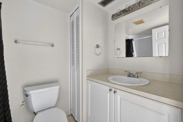 Weybridge Townhomes, 102 Weybridge Cir #B, Royal Palm Beach, Florida 33411, image 3