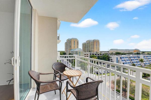 Casa Costa, 350 N Federal Hwy #714, Boynton Beach, Florida 33435, image 1