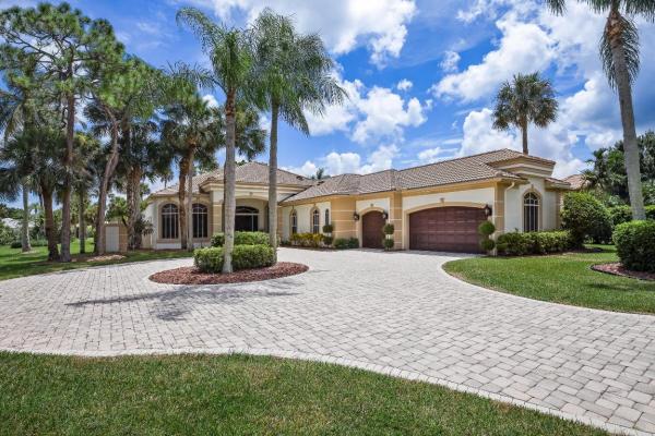 The Preserve At Ironhorse, 8385 Ironhorse Ct, West Palm Beach, Florida 33412, image 2