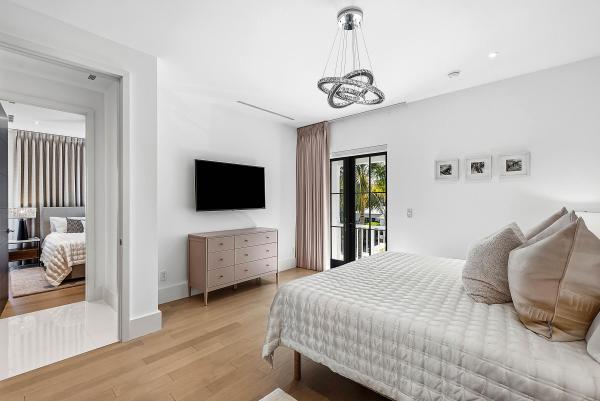 Royal Park, 157 Peruvian Ave, Palm Beach, Florida 33480, image 1