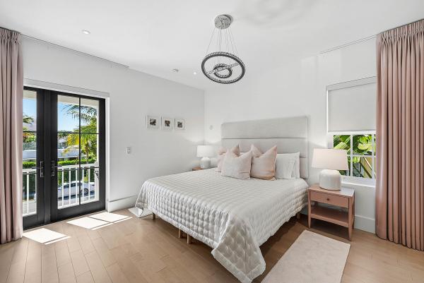 Royal Park, 157 Peruvian Ave, Palm Beach, Florida 33480, image 1