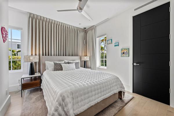 Royal Park, 157 Peruvian Ave, Palm Beach, Florida 33480, image 2