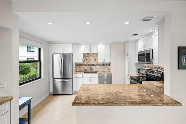 Hibiscus, 10171 Quail Covey Rd, Boynton Beach, Florida 33436, image 2
