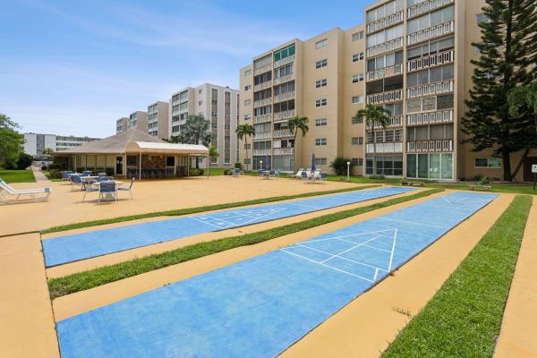 Meadowbrook Towers, 500 NE 12th Ave #701, Hallandale Beach, Florida 33009, image 1