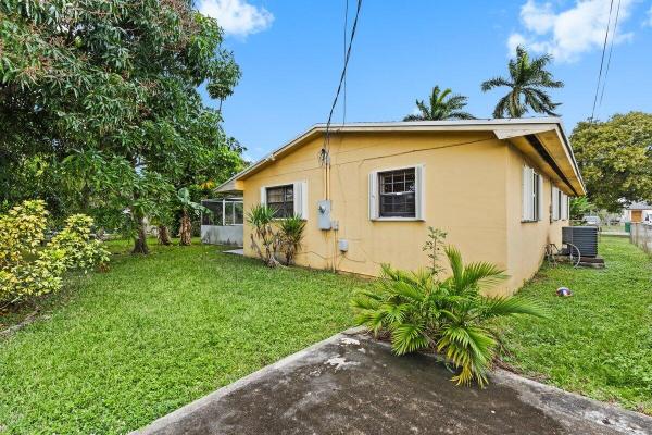 Scott Lake Manor, 1250 NW 175th St, Miami Gardens, Florida 33169, image 1