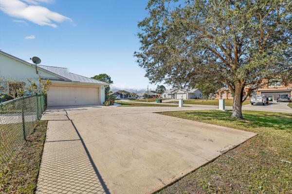 Crane Landing, 184 SW Uneeda Pl, Port St. Lucie, Florida 34953, image 2