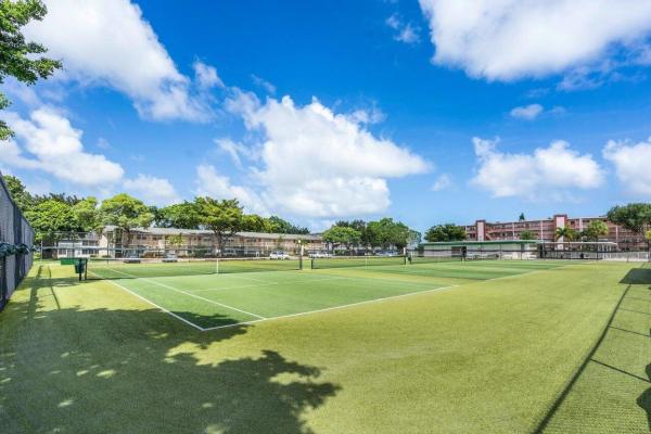 Oakridge, 3024 Oakridge D, Deerfield Beach, Florida 33442, image 2
