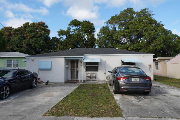 Irons Manor, 625 NE 130th St, North Miami, Florida 33161, image 1