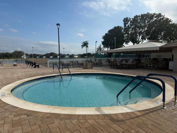 Pembridge At Lakes Of Delray, 15401 Pembridge Ave #38, Delray Beach, Florida 33484, image 2