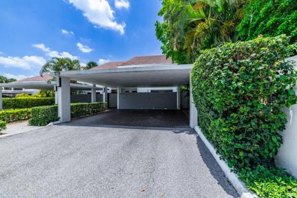 Parliament Golf Villas, 2517 Presidential Way #B, West Palm Beach, Florida 33401, image 2