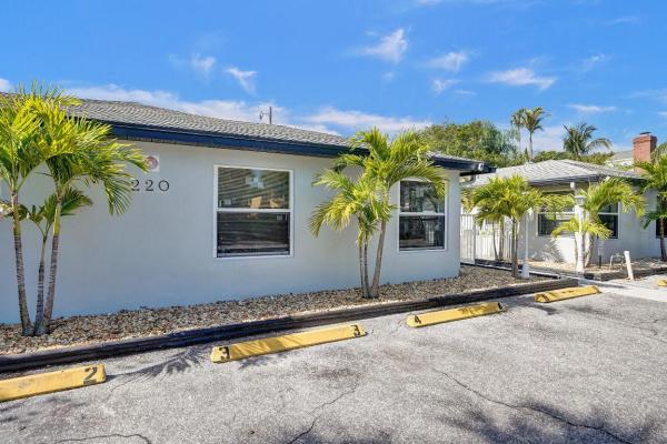 Estates Of South Palm Beach, 220 Walton Blvd, West Palm Beach, Florida 33405, image 2